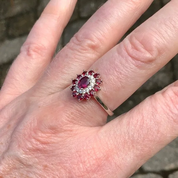 GARNET HALO 925 STERLING SILVER RING, SIZE 7.75 - Picture 6 of 9